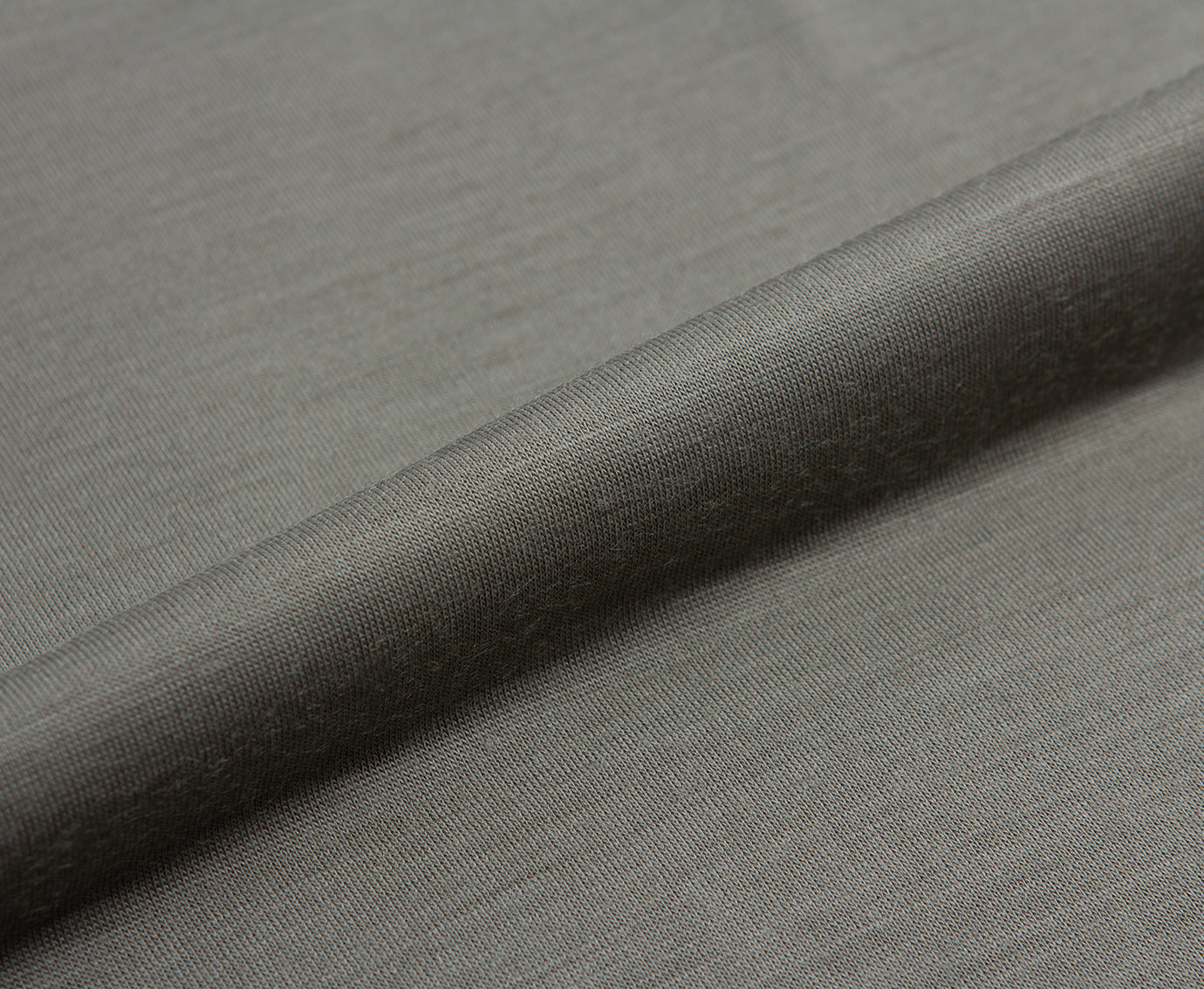 NIKKE AXIO Wool T logo